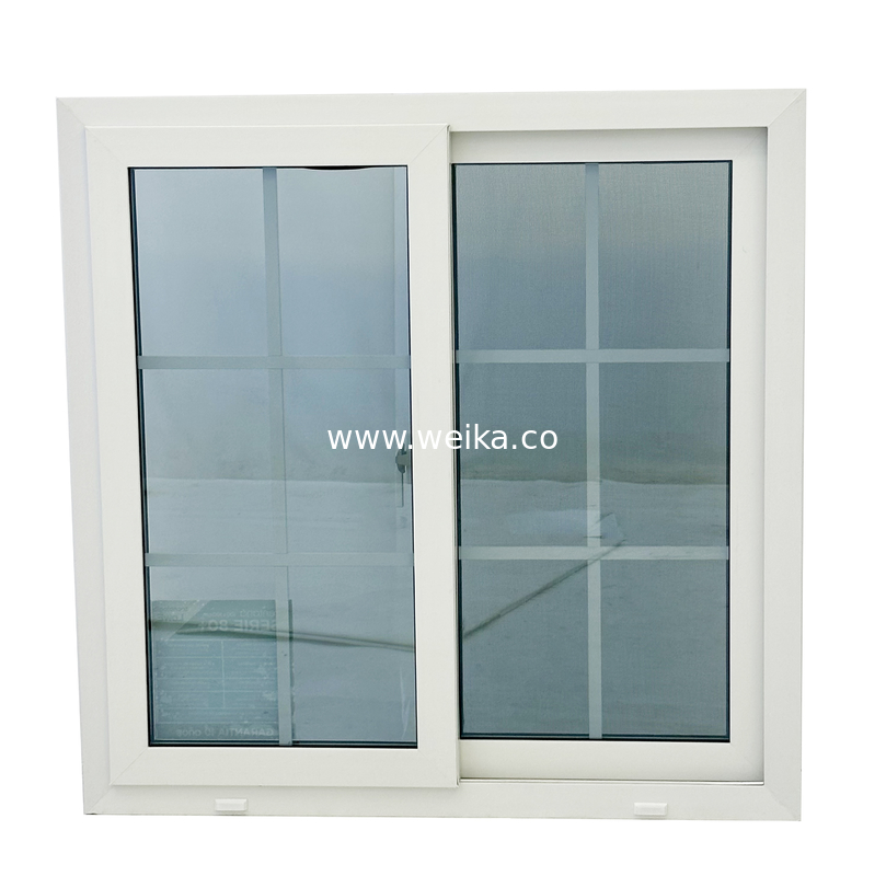 14 anni di esperienza nella produzione di eleganti finestre scorrevoli doppie in PVC-U da 80 mm con design del canale di drenaggio