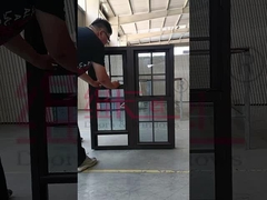 Casa per gemelli a doppia vetrina in alluminio sospeso